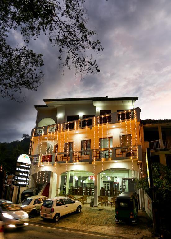 Citrus Cafe Inn Kandy Ngoại thất bức ảnh